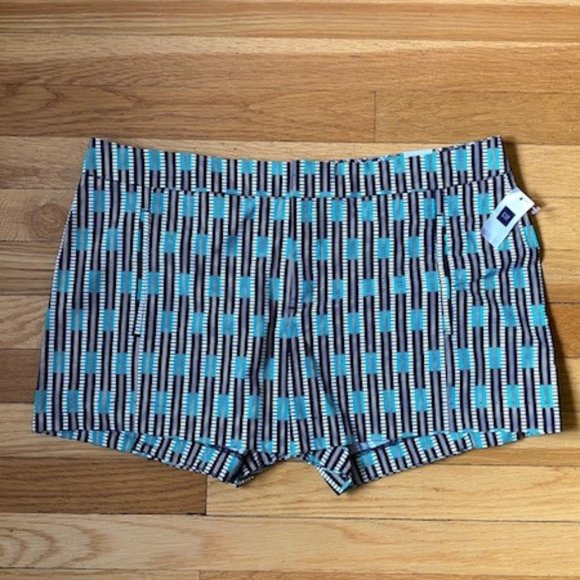 GAP  Shorts - Picture 1 of 2